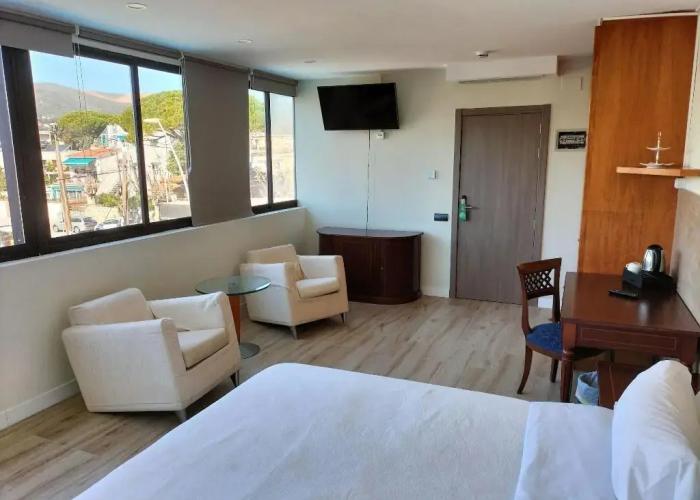 Hotel 153