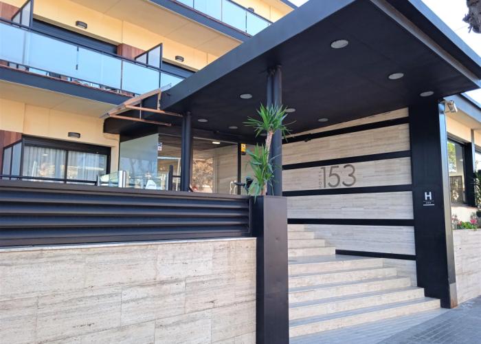 Hotel 153