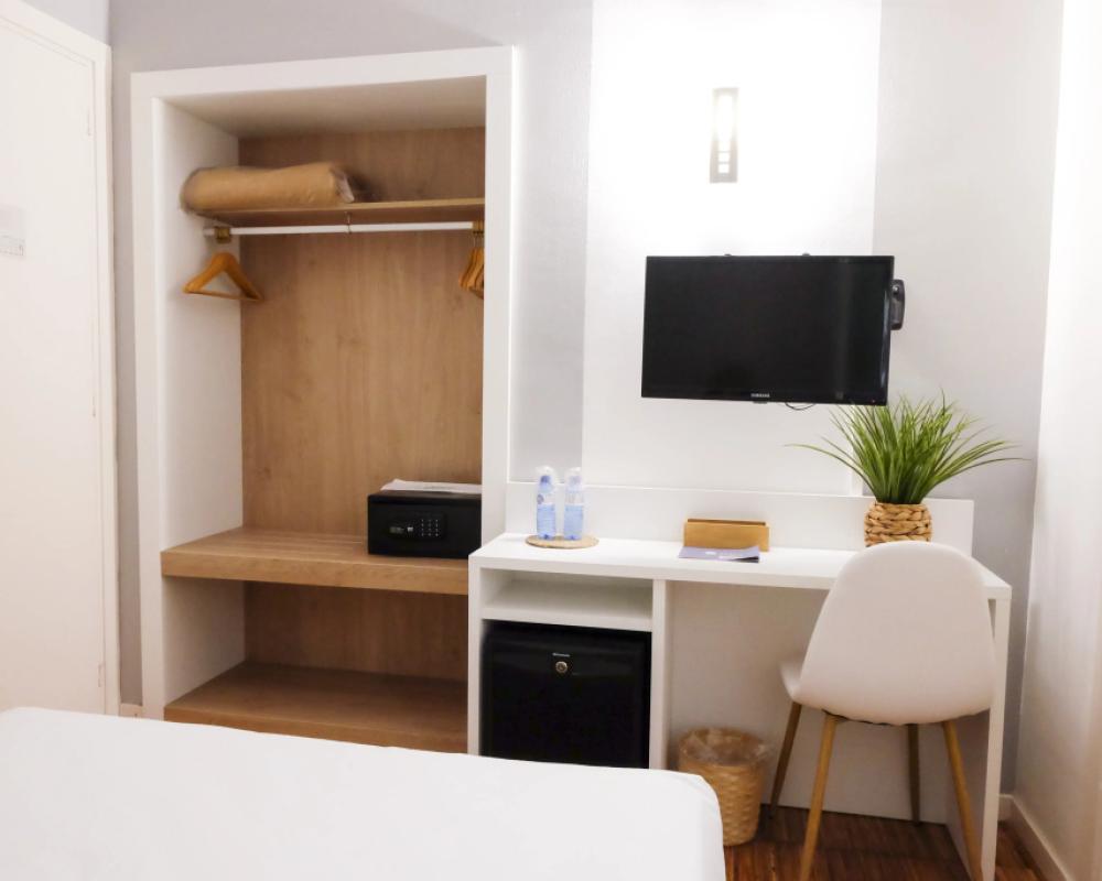 фото Hotel Subur
