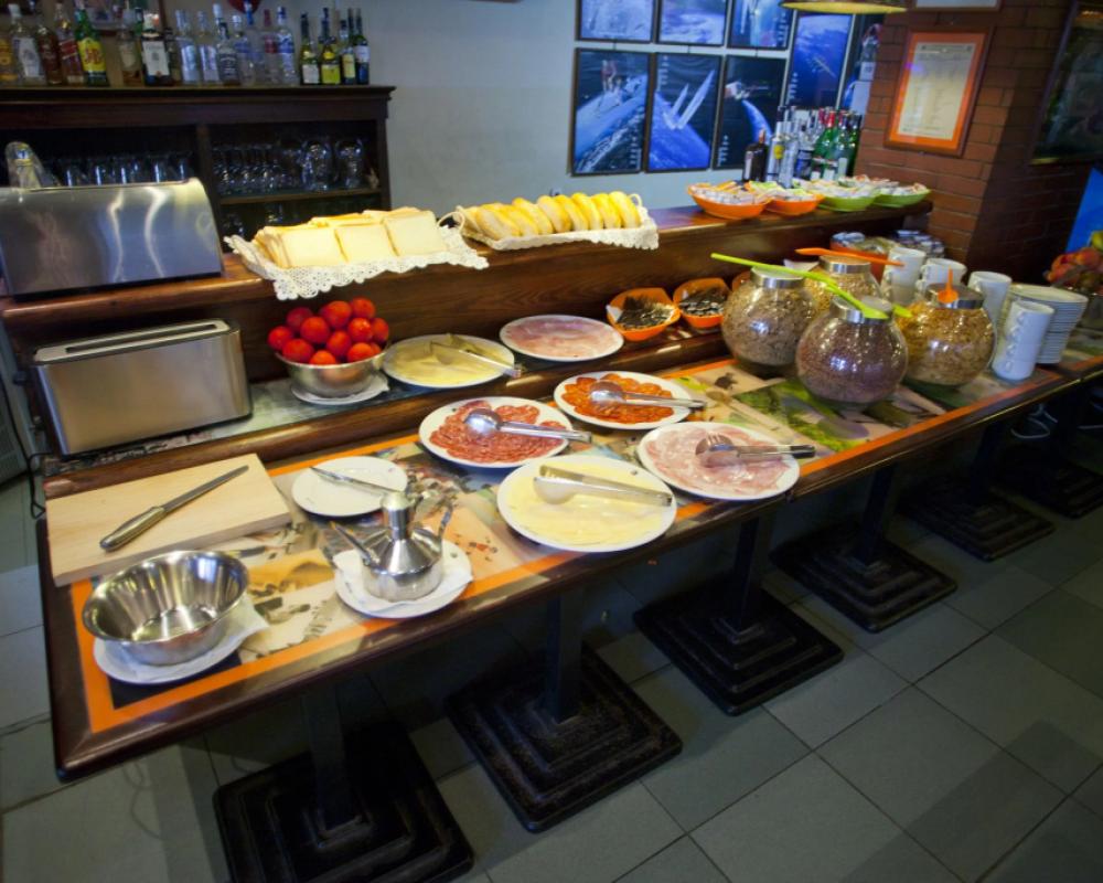 фото Hotel Subur