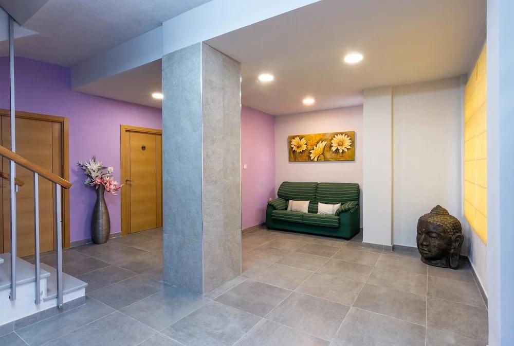 фото Hostal Rocamar