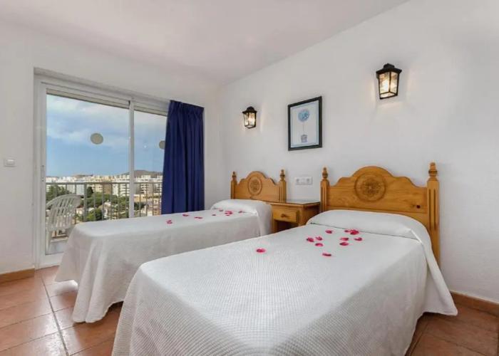 Apartamentos Embajador