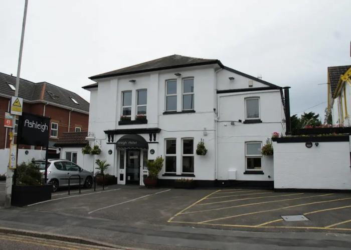 The Ashleigh - Dog Friendly