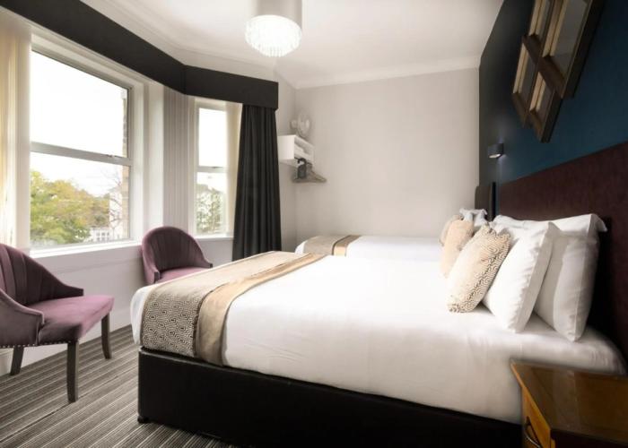 Applewood Hotel