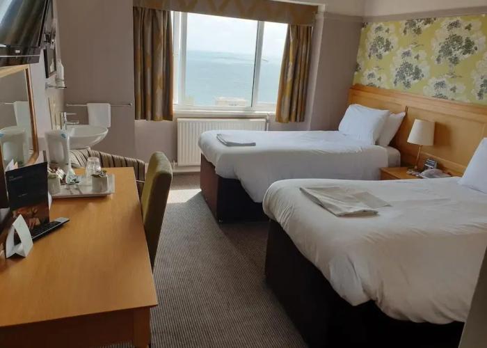 Commodore Hotel Bournemouth by Greene King Inns