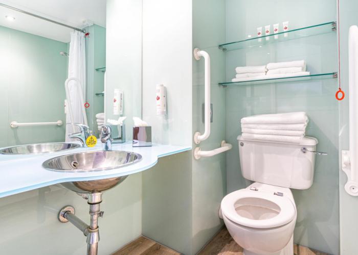 Holiday Inn Bournemouth by IHG