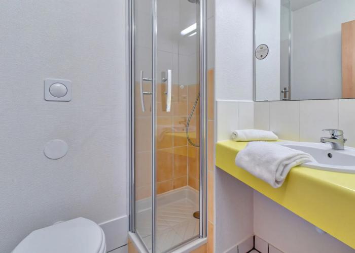 B&B HOTEL Pau Lescar