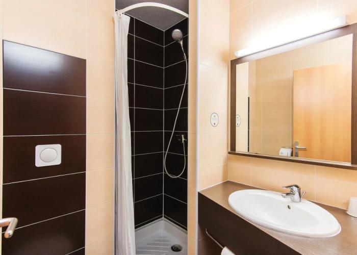 B&B HOTEL Pau Lescar
