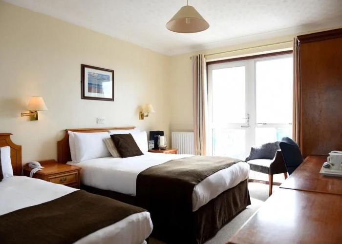 Riviera Hotel & Holiday Apartments