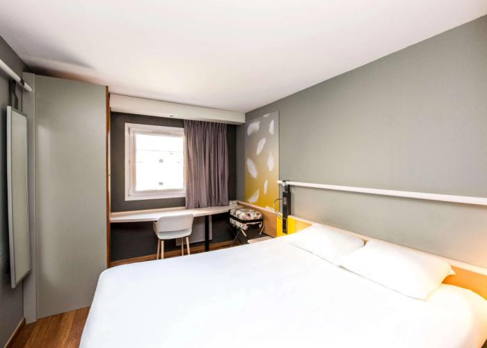 ibis Sisteron
