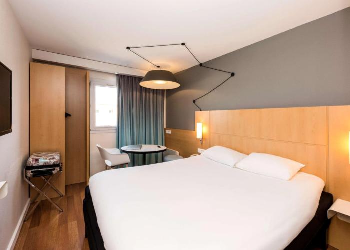 ibis Sisteron