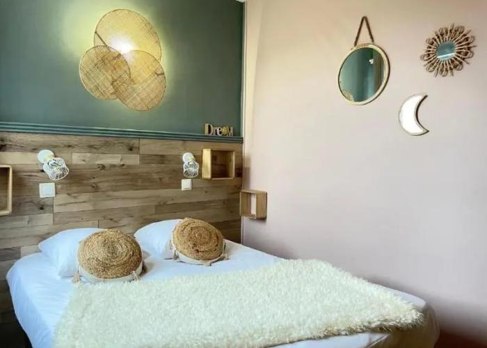 Logis Hotel L'acadie saint victor