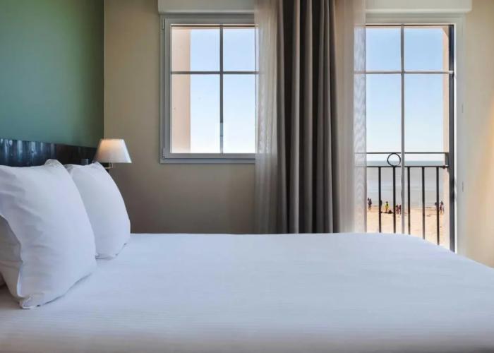 Hotel Les Flots - Chatelaillon Plage