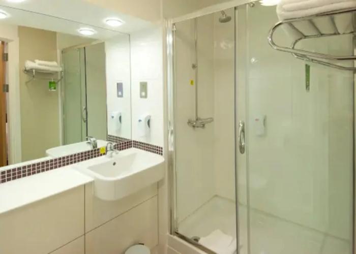 Premier Inn Cobham