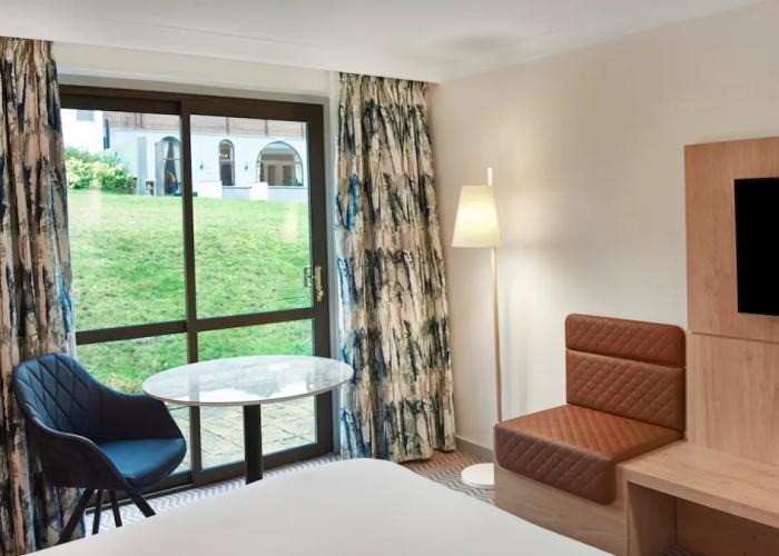 Hilton Cobham