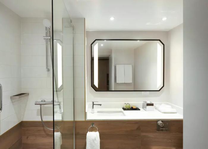 Hilton Cobham