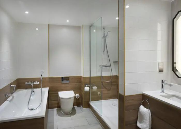 Hilton Cobham
