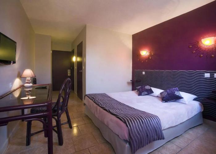 Tropic Hotel
