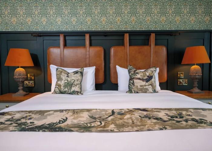 Wheatsheaf Hotel - Virginia Water by Greene King Inns