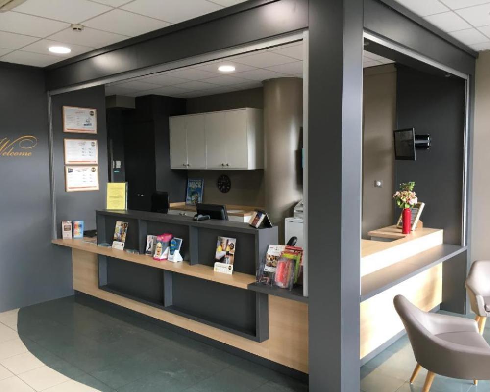 B&B HOTEL Villeneuve-Loubet Village