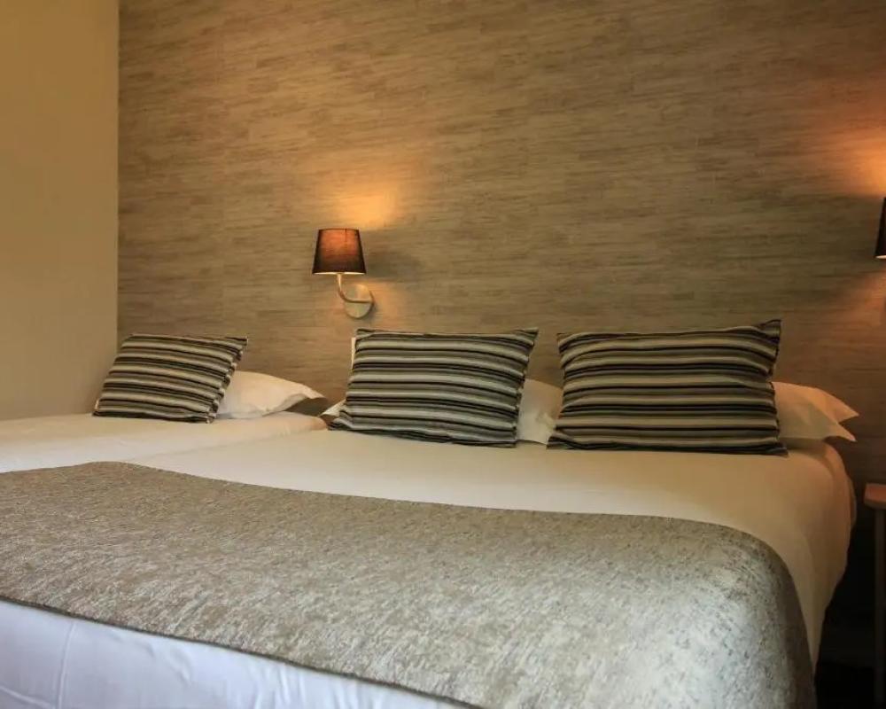 Logis Hôtel Lodge la Valette