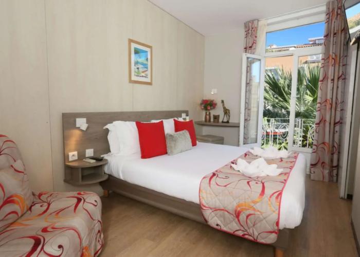 BRIT HOTEL Confort Le Revest Sainte Maxime