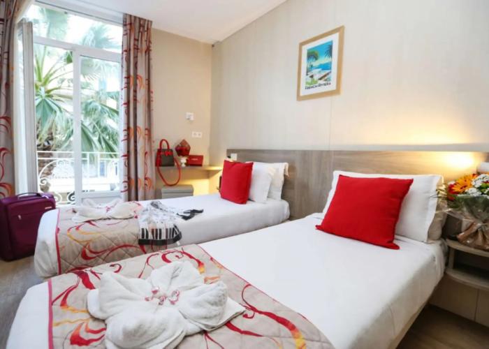 BRIT HOTEL Confort Le Revest Sainte Maxime