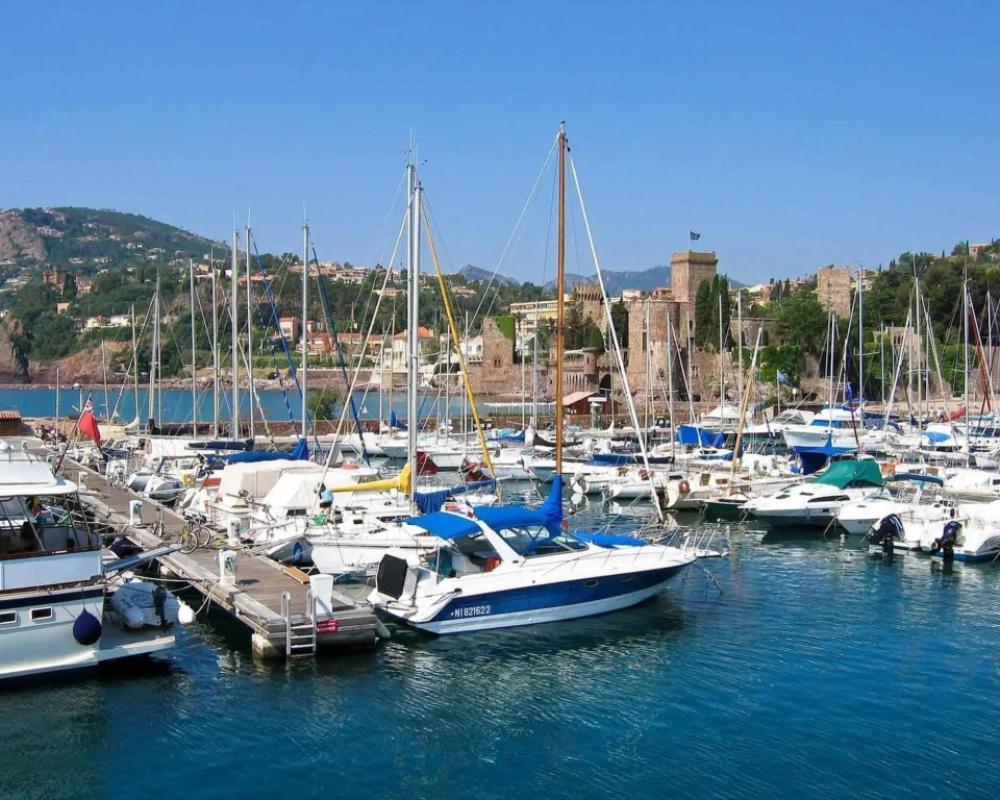 фото ibis budget Cannes Mougins