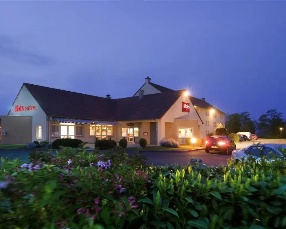 ibis Falaise Coeur de Normandie