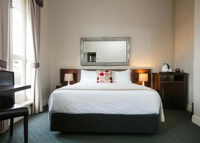 Oscar's Hotel