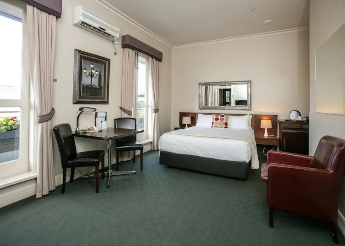Oscar's Hotel