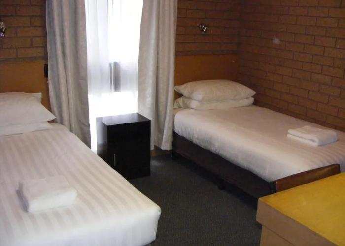 Eaglehawk Motel
