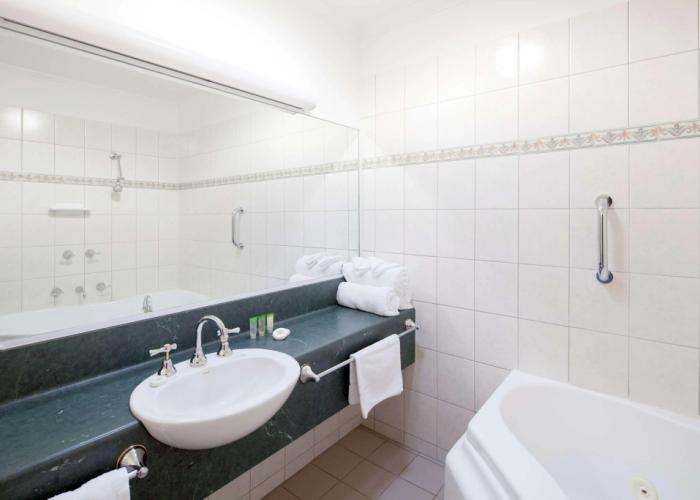 Best Western Crystal Inn