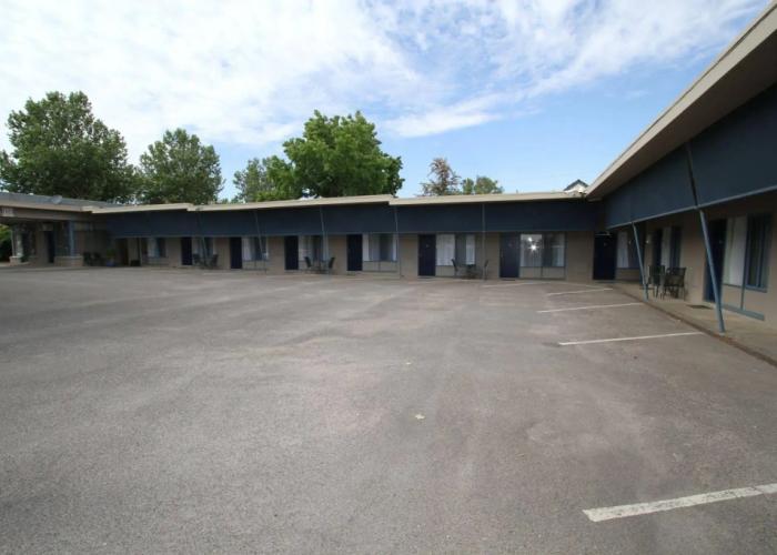 Elm Motel