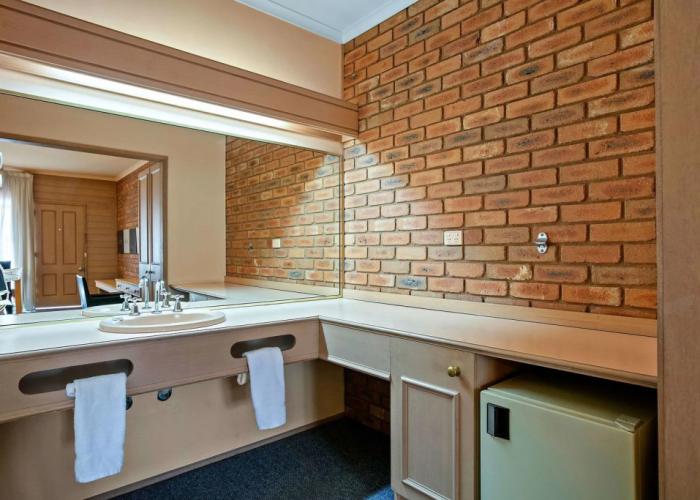 Quality Inn Colonial