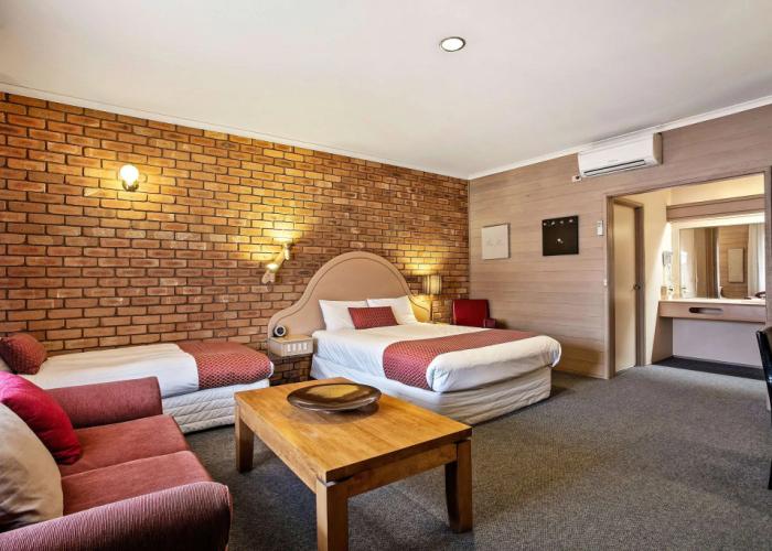 Quality Inn Colonial