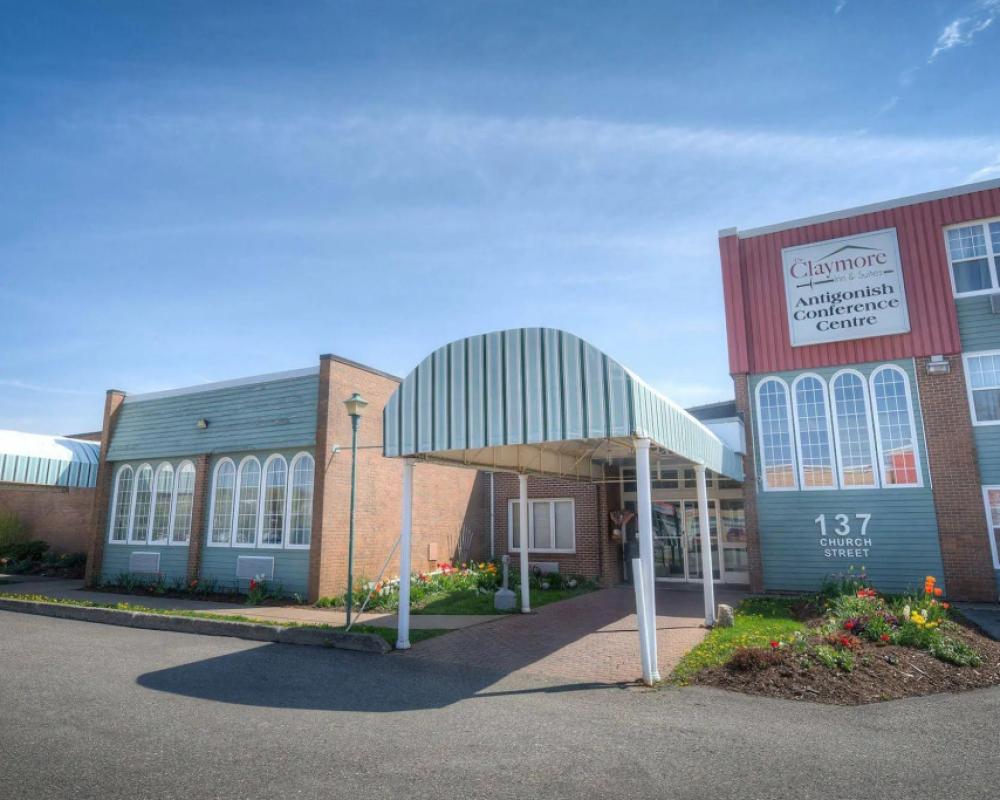 Claymore inn & Suites