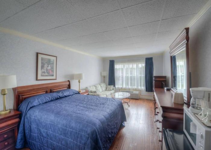 Claymore inn & Suites