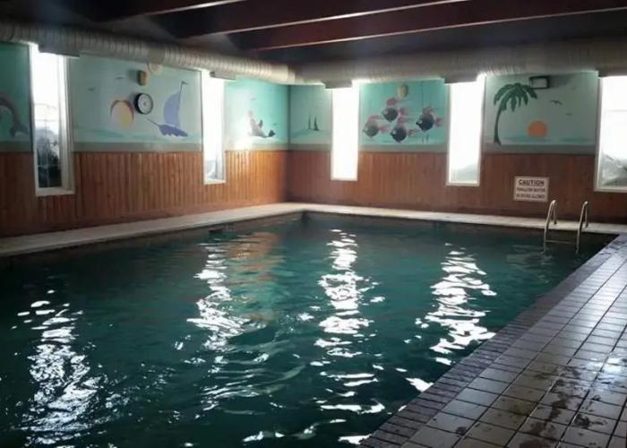 Claymore inn & Suites