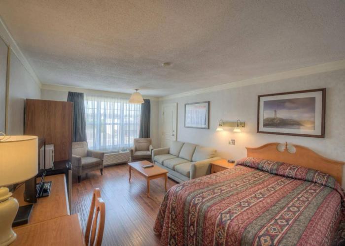 Claymore inn & Suites