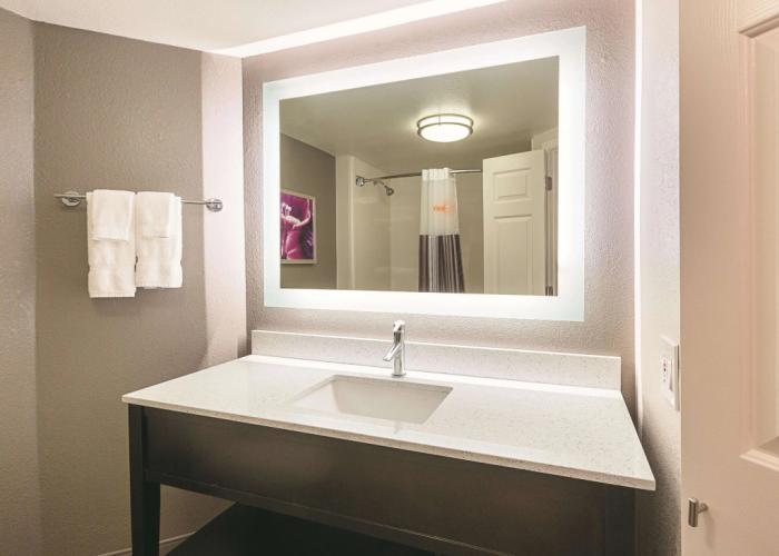 La Quinta Inn & Suites by Wyndham Atlanta Alpharetta