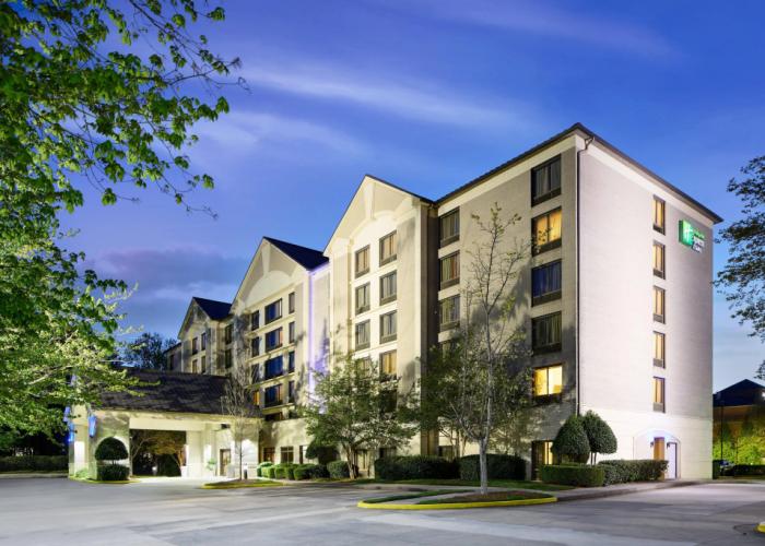 Holiday Inn Express & Suites Alpharetta - Windward Parkway by IHG