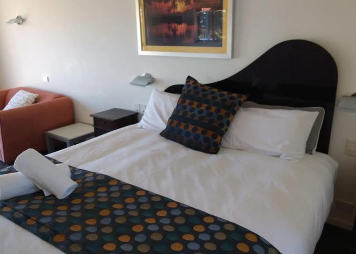 Diamond Island Resort & Penguin viewing