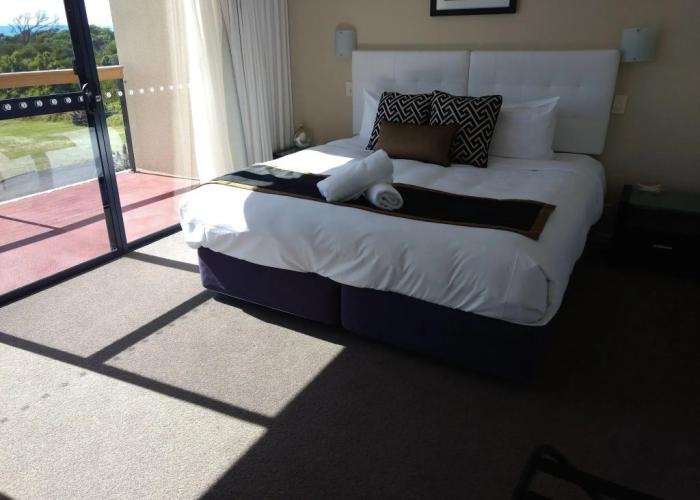 Diamond Island Resort & Penguin viewing