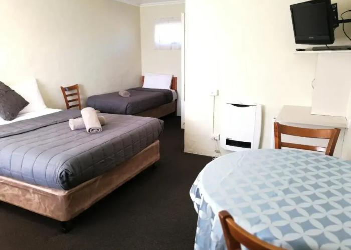 Wintersun Gardens Motel