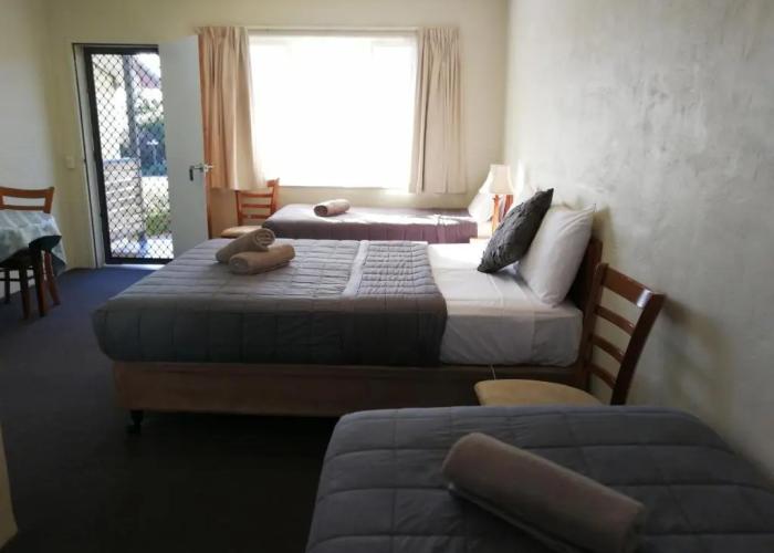 Wintersun Gardens Motel