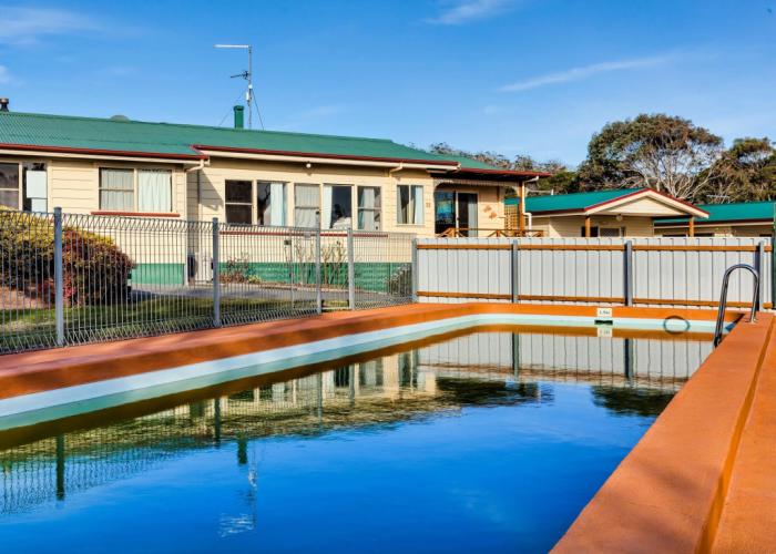 Wintersun Gardens Motel