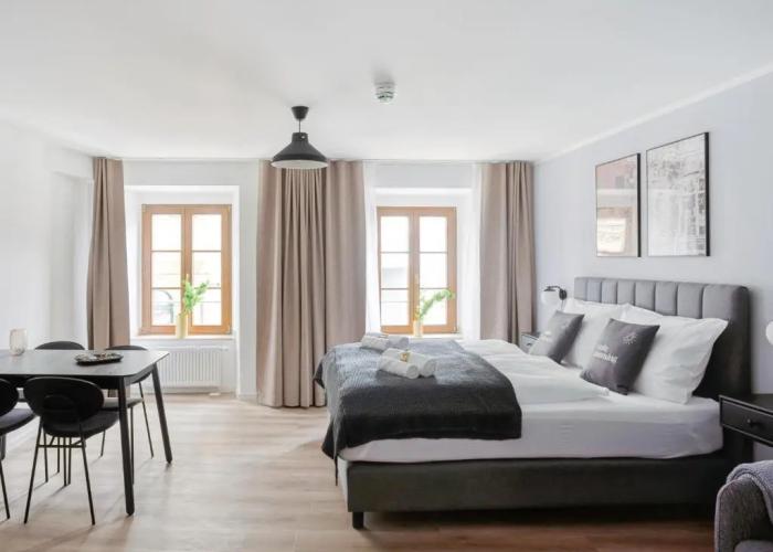 limehome Zwickau Hauptmarkt