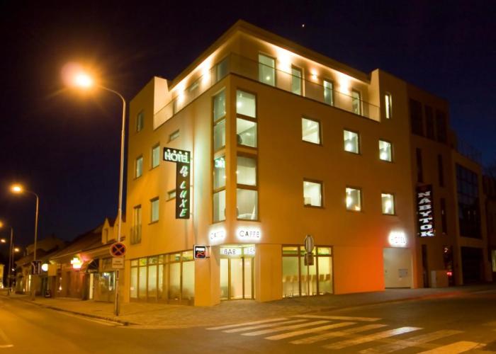 Hotel De Luxe