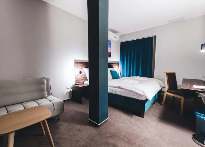 Boutique HOTEL 11